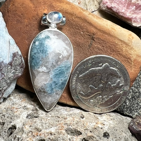 Indicolite tourmaline in smokey quartz & moonstone 925 pendant - Picture 2 of 5
